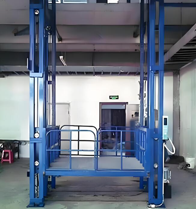 江达导轨式升降货梯